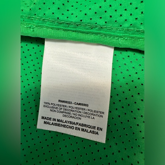 Nike Fit Storm Hooded Fleece Women Green Jacket - Picture 4 of 9